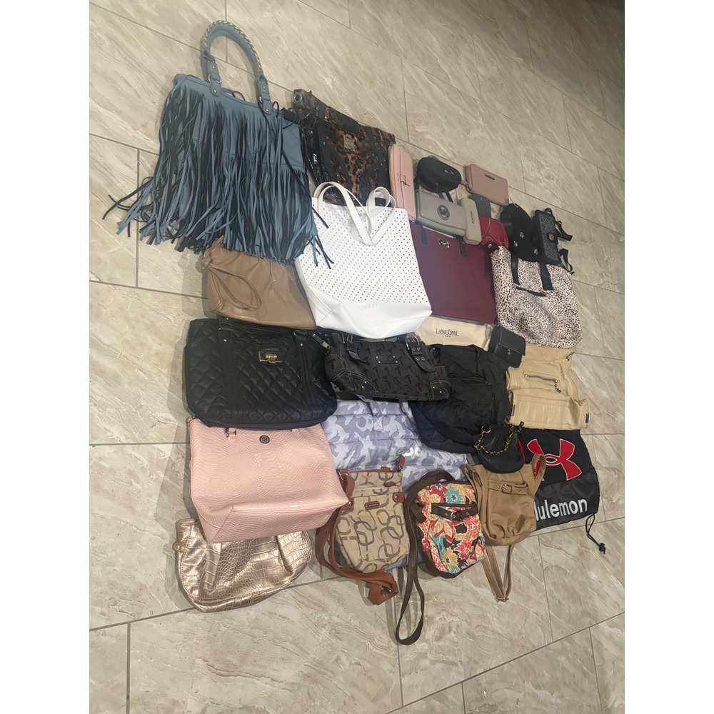 Michael Kors, Kate Spade, Fossil Purse & Wallet 30 Pieces Wholesale Reseller Box - Picture 9 of 10